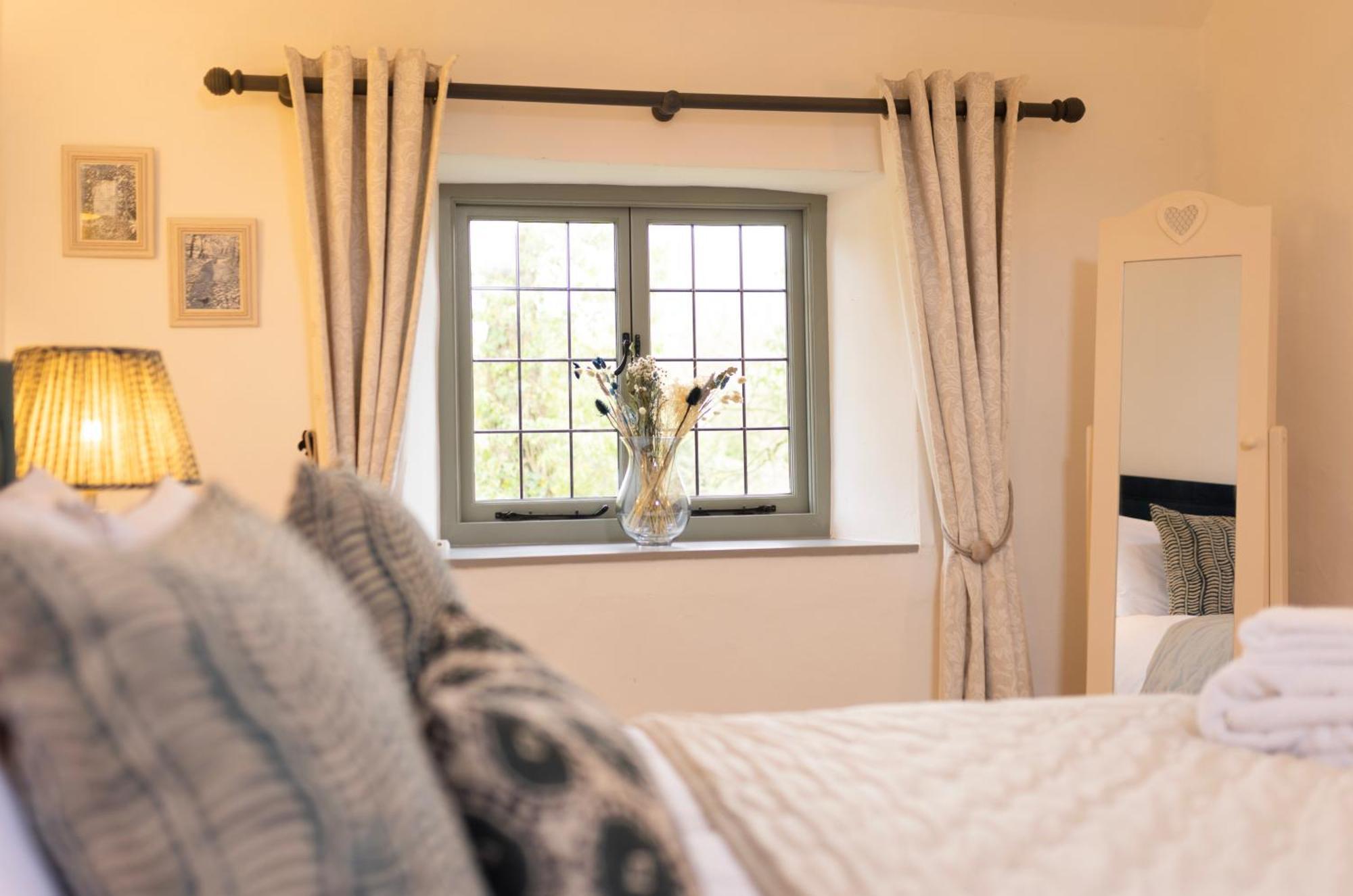 Cotswold Cottage With Hot Tub Bledington Extérieur photo